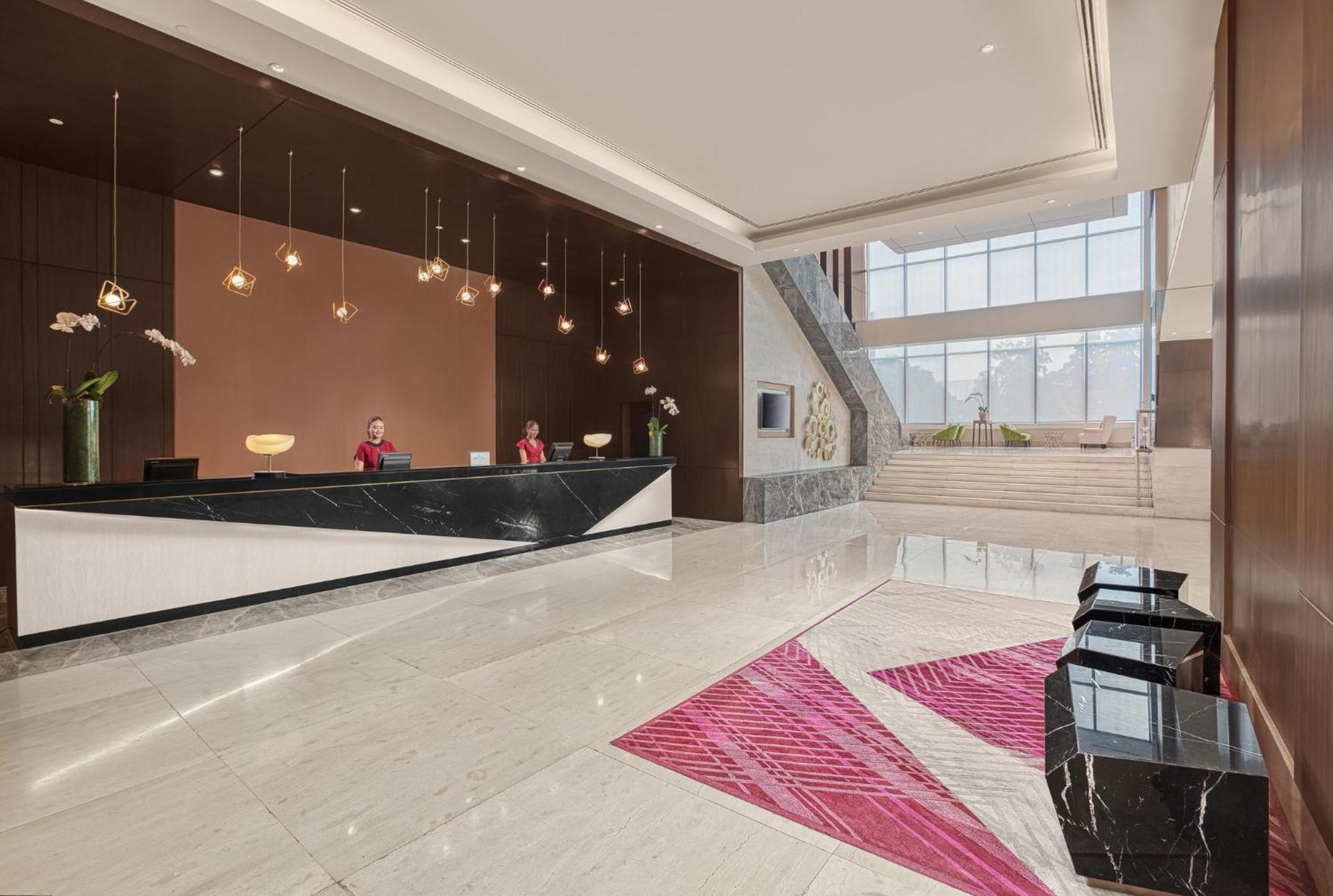 Crowne Plaza Manila Galleria By Ihg Pasig City Bagian luar foto