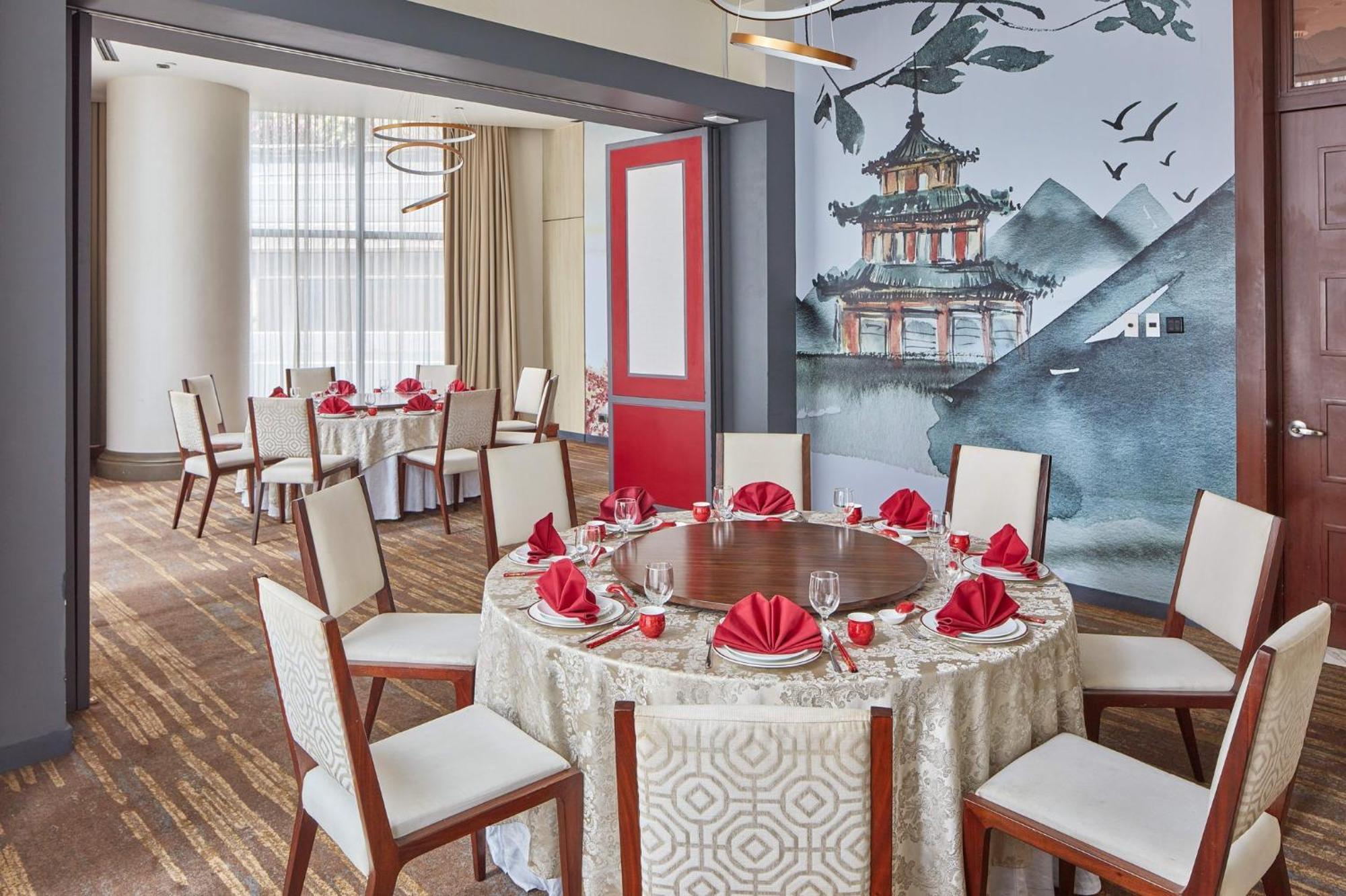 Crowne Plaza Manila Galleria By Ihg Pasig City Bagian luar foto