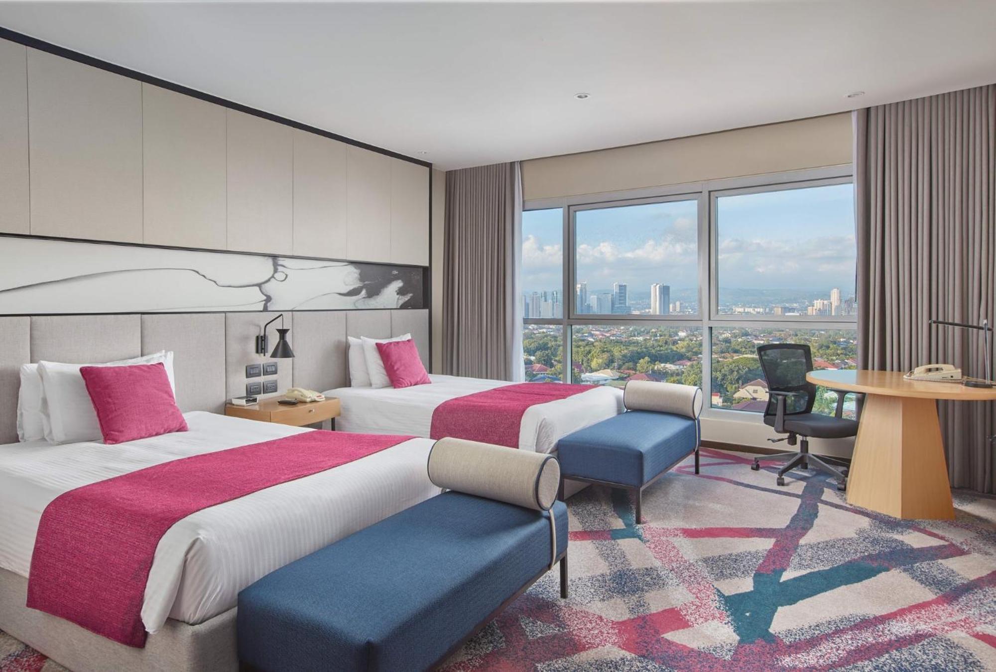 Crowne Plaza Manila Galleria By Ihg Pasig City Bagian luar foto
